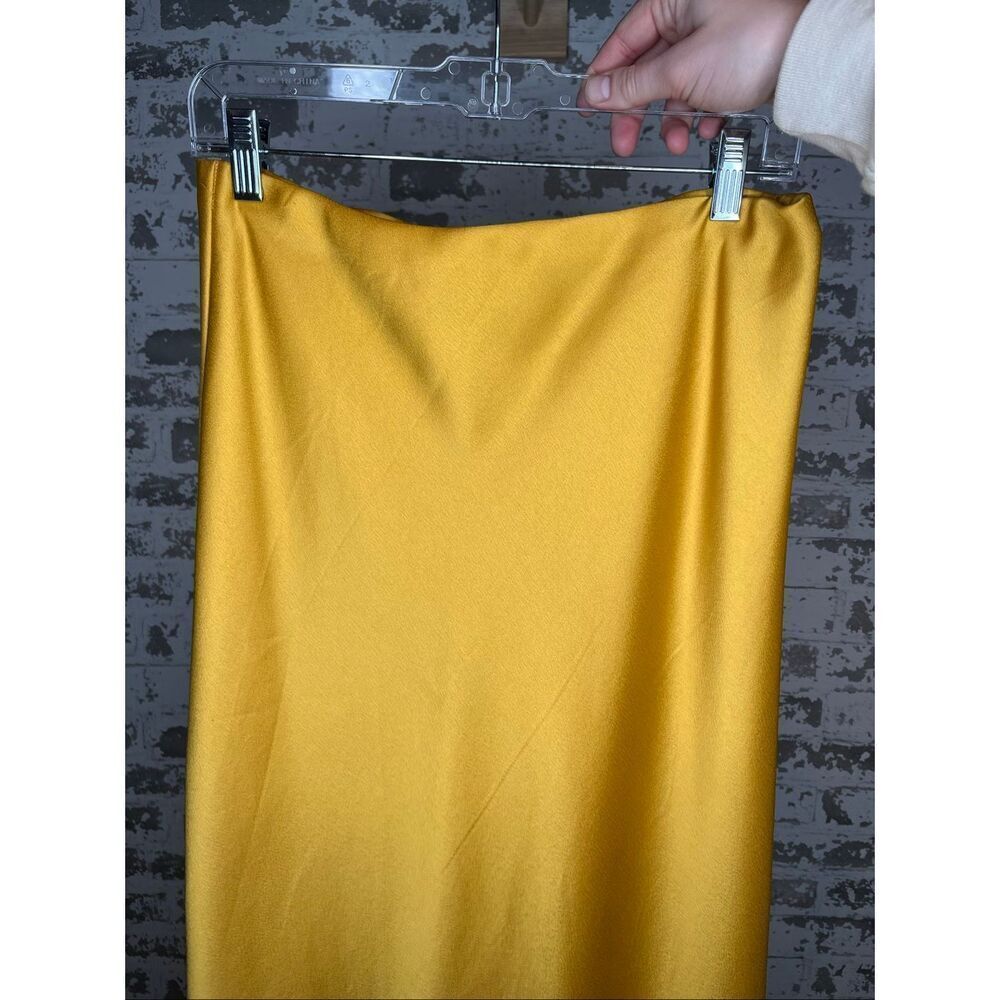 Forever 21 | women a-line yellow dkirt
